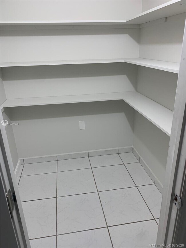 Foto del edificio - 3375 SW 29th St