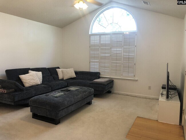 Building Photo - 117 Clairborne Pl