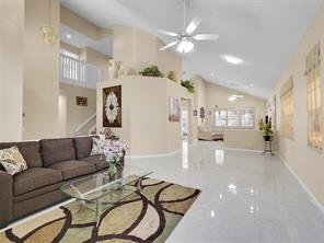 Building Photo - 323 Lake Crest Court, Weston, FL 33326 - 3...