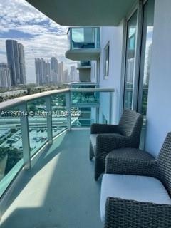 Foto del edificio - 19380 Collins Ave