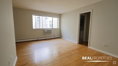 Building Photo - 510 W Briar Pl