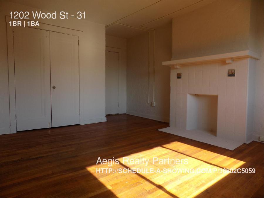 Primary Photo - 1202 Wood St