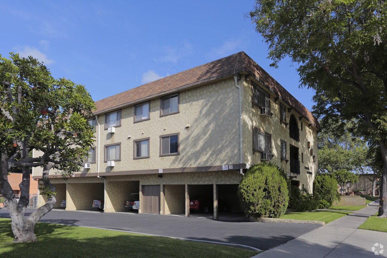 Primary Photo - Stephens Apartments