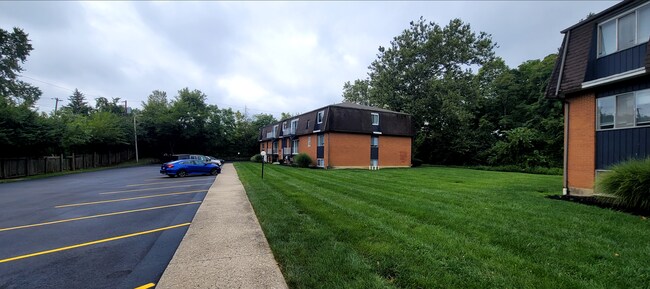 Building Photo - Beutiful 2 bedroom 1 bath apartment