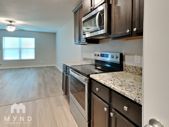 Foto del edificio - 8422 Rayburn Rd