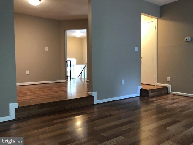 Building Photo - 636 Mt Lubentia Ct E