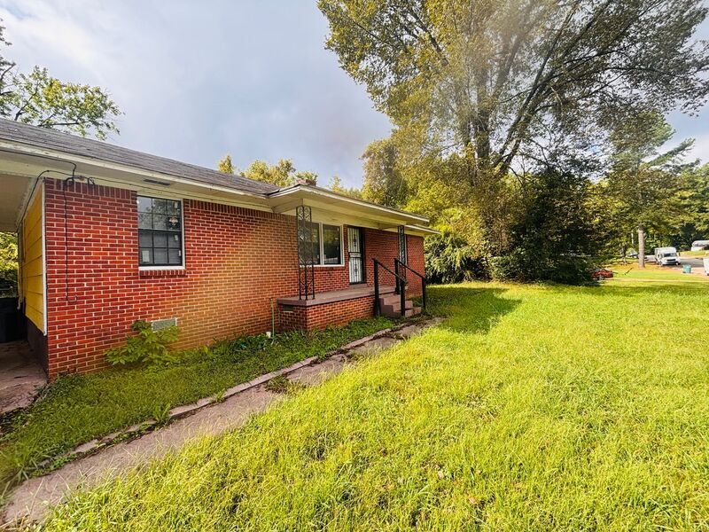 Primary Photo - 1725 Paullus Ave