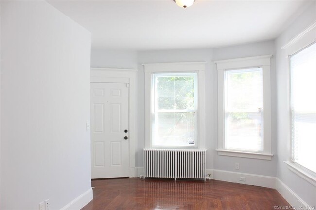 Building Photo - 64 Brownell St