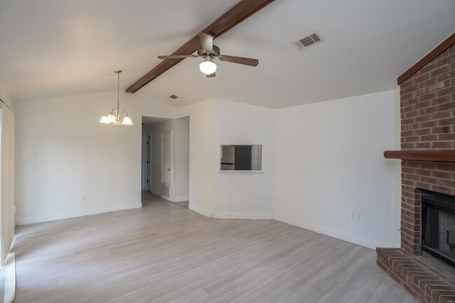 Foto del edificio - 3 bedroom house in quiet West Little Rock neighborhood