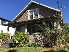Building Photo - 8414 SE 17th Ave