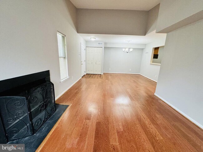 Building Photo - 5810 Orchard Hill Ct