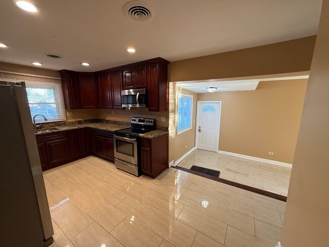 Foto del edificio - 9503 Greenwood Dr