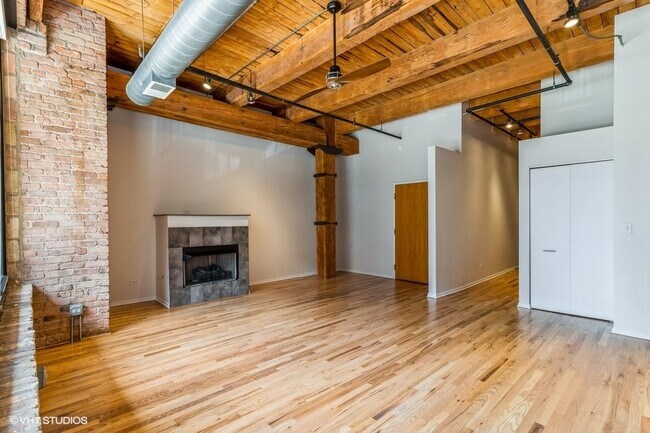Building Photo - 625 W Jackson Blvd