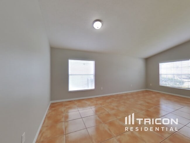 Foto del edificio - 14642 Lady Victoria Blvd