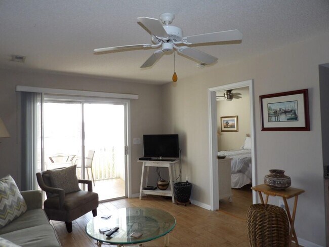 Foto del edificio - 4622 Greenbriar Dr