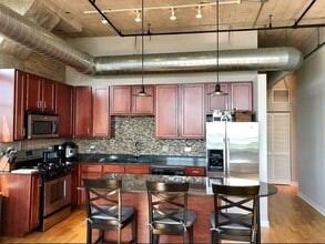 Building Photo - 3963 W Belmont Ave