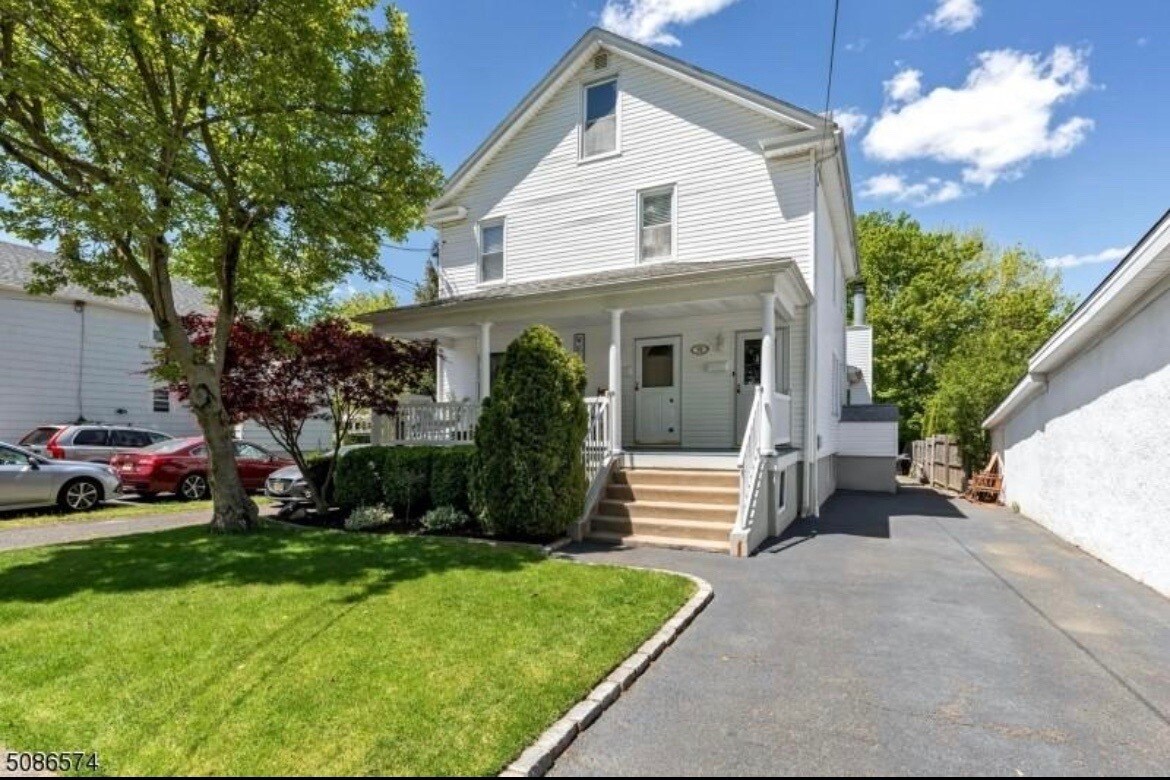 Foto principal - 72 Marion Ave