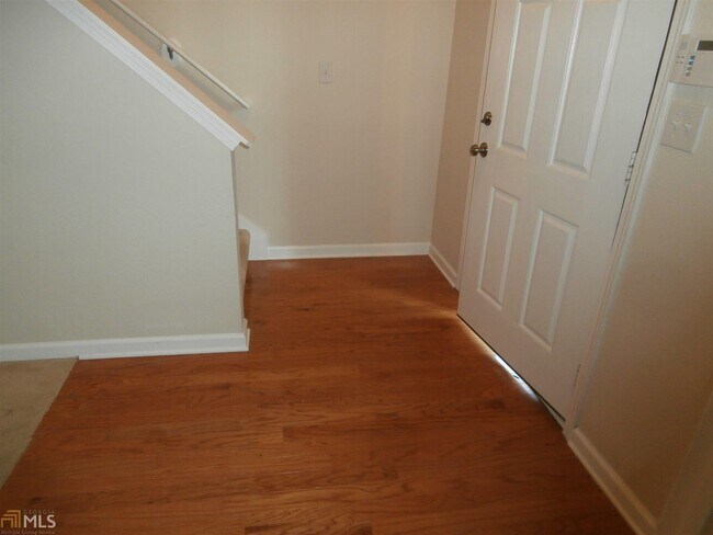 Foto del edificio - 1520 Rogers Preserve Rd