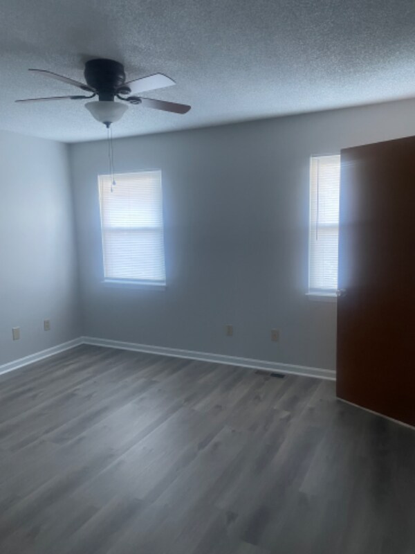 Building Photo - 10722 Bean Dr