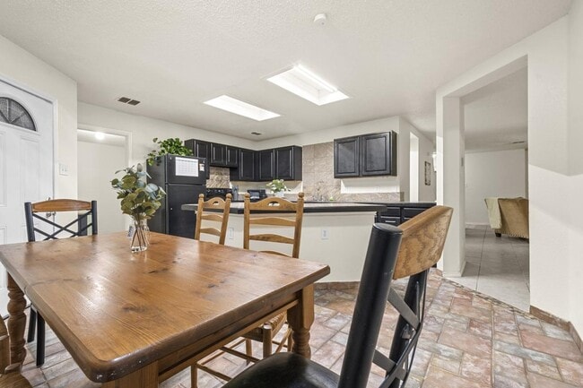 Foto del edificio - 7206 Lighthouse Rd