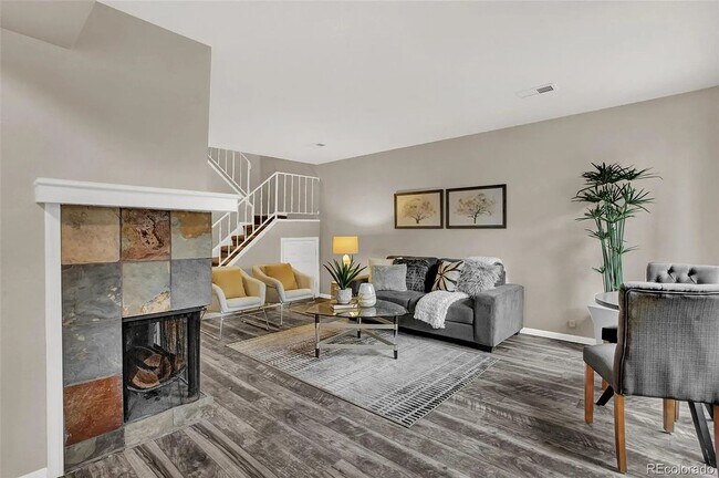 Foto del edificio - Exquisite 3-Bedroom Townhome on Arbor Gree...