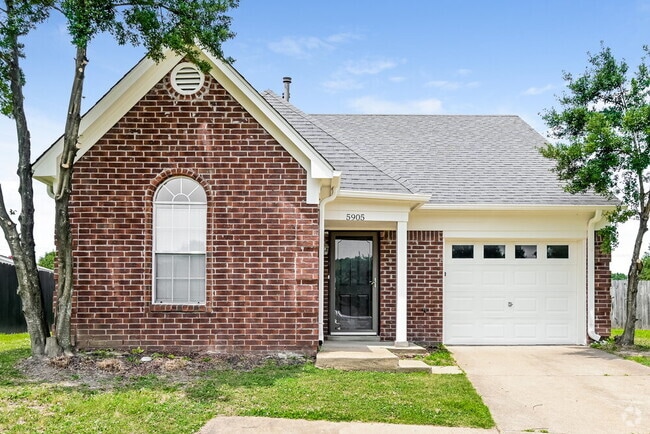 Building Photo - 5905 Kayla Dr