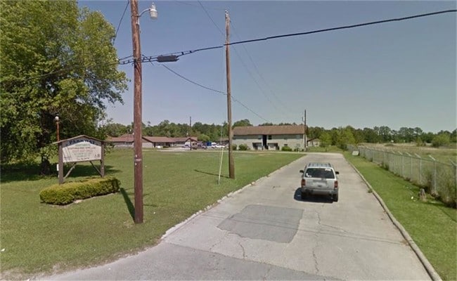 Building Photo - 210 N Beglis Pky