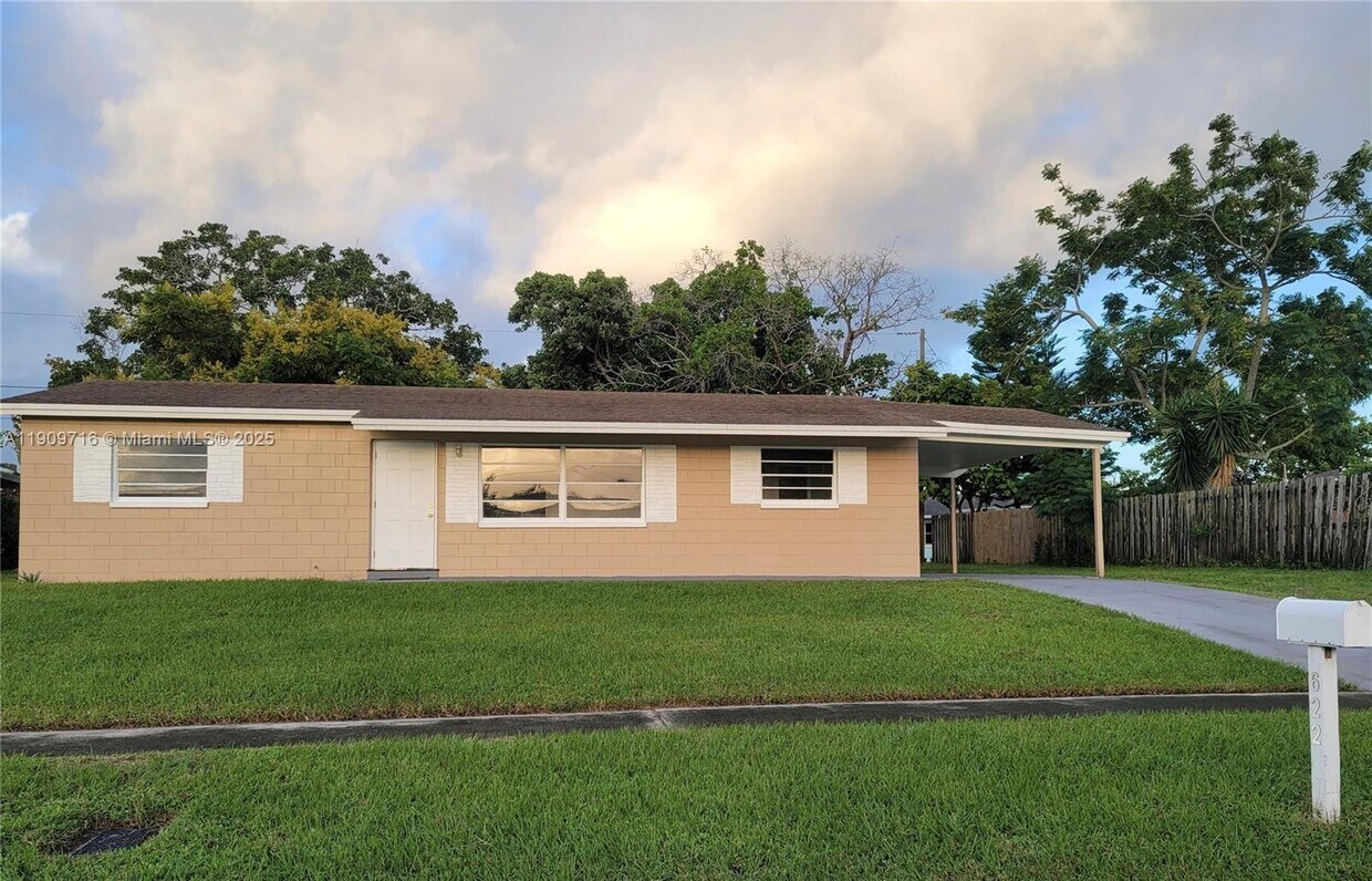 Foto principal - 622 Plymouth St