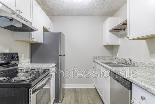 Building Photo - 148 Kingsridge Dr