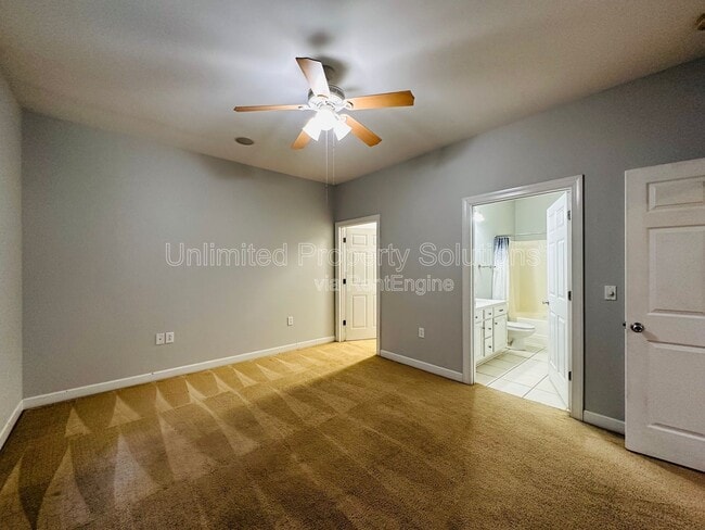 Building Photo - 5244 Christian Dr