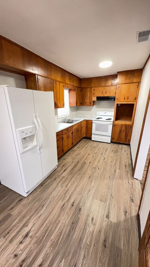 Foto del edificio - Charming 3BR Home with Large Backyard – Section 8 Welcome