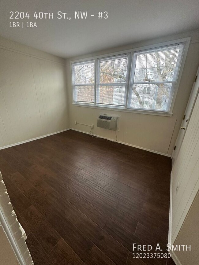 Foto del edificio - One-Bedroom + Enclosed Porch in Glover Park