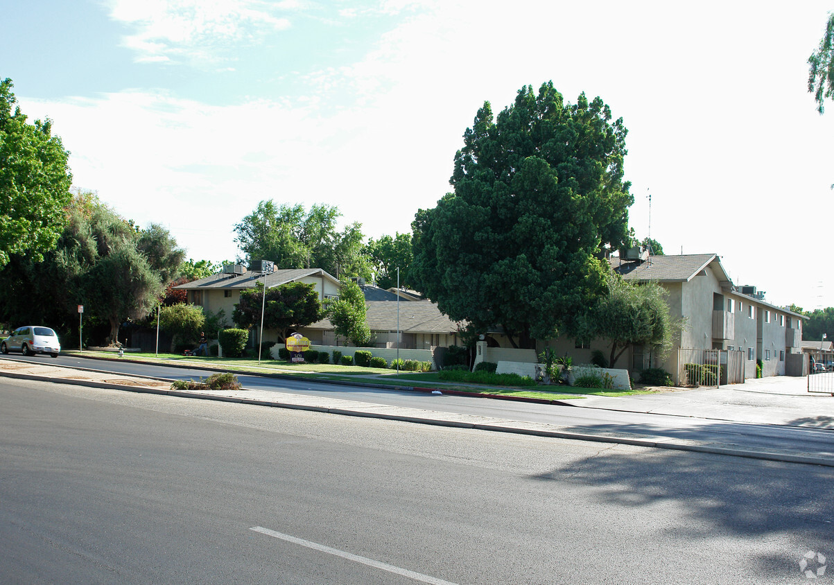 Foto del edificio - Las Flores Apartments