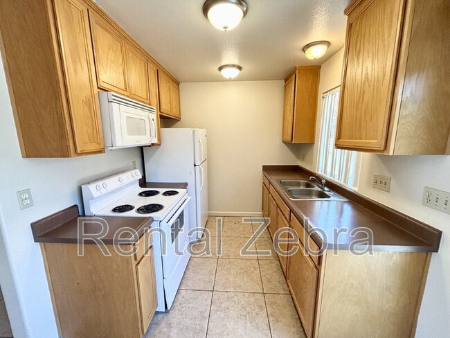Foto del edificio - 2935 Willowbrook Dr