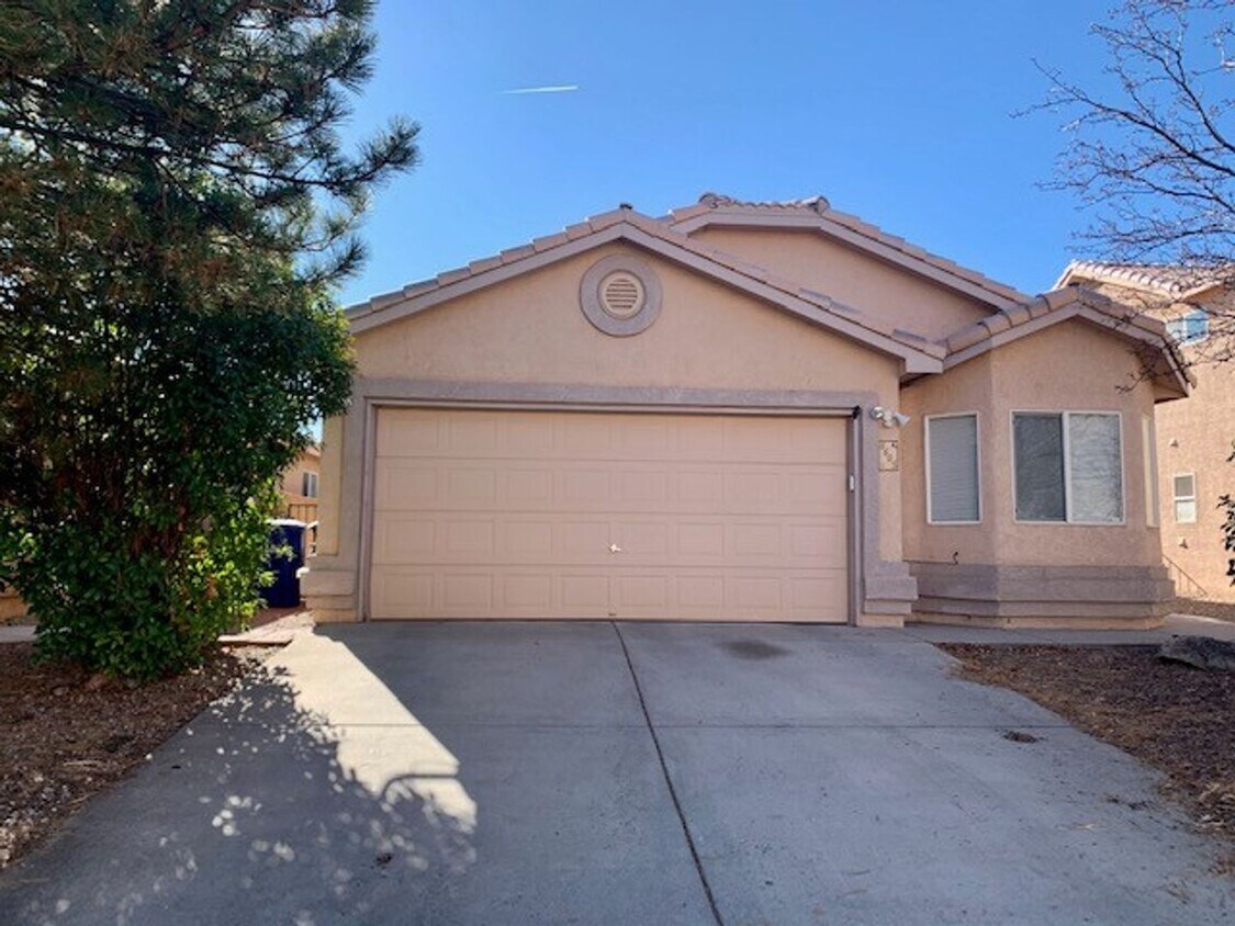 Primary Photo - NE Heights 3 bedroom