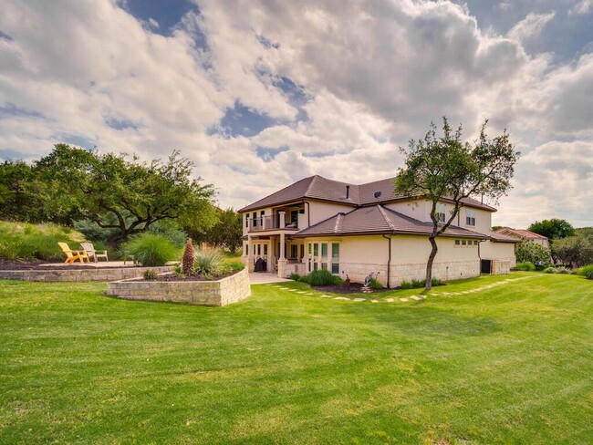 Building Photo - 310 Bella Montagna Cir