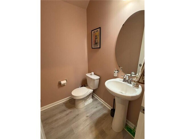 Foto del edificio - 8055 Arrowwood Ln N