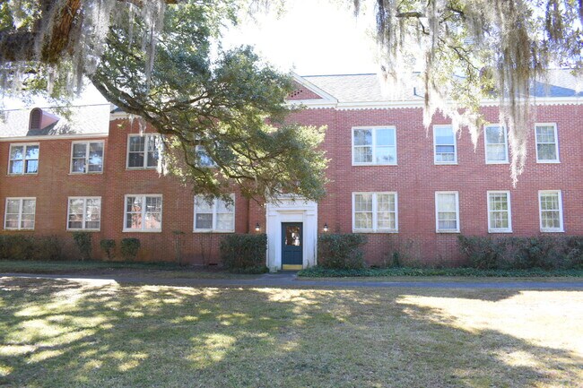 Foto del edificio - 2940 Oleander Dr