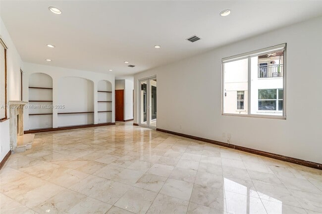Foto del edificio - 184 Paloma Dr