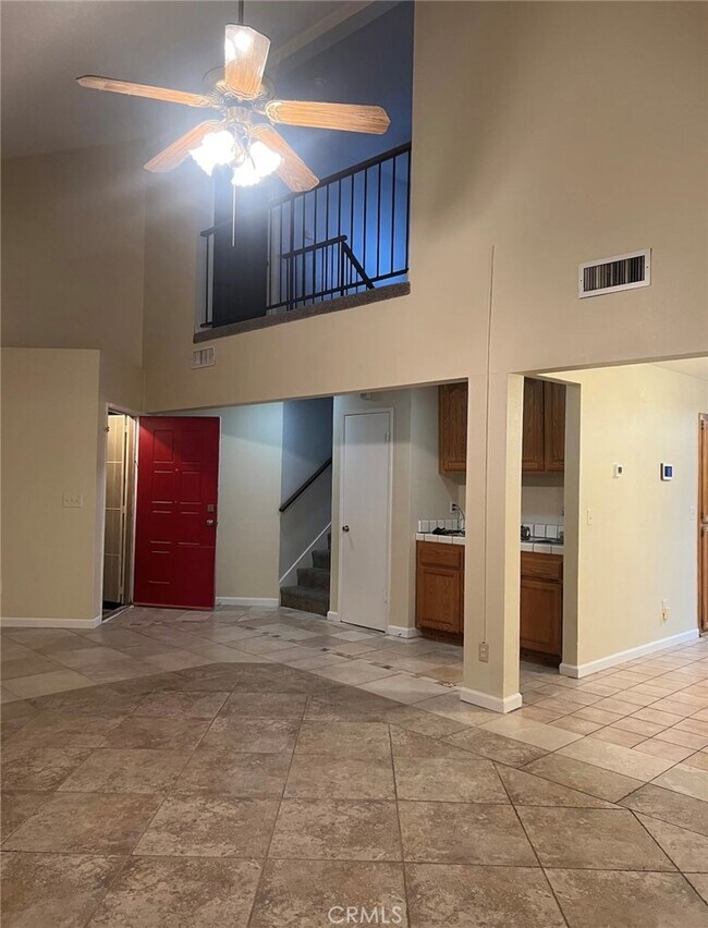 Foto del edificio - 8149 Glen Alta Way