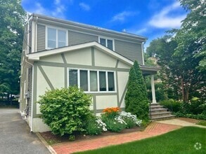 Building Photo - 45 Garfield Pl