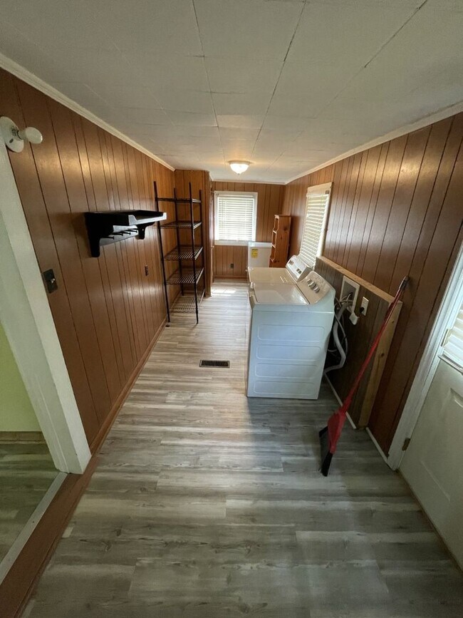 Foto del edificio - 2 bd 1 ba