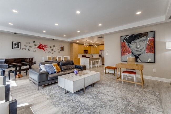 Foto del edificio - 1505 Elm St