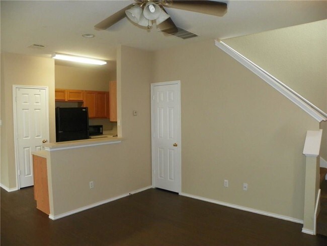 Foto del edificio - 13704 Harris Ridge Blvd