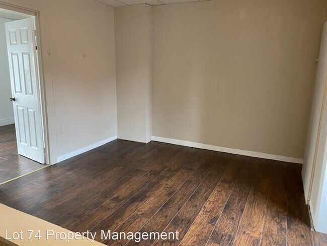 Building Photo - 4 br, 1 bath House - 151 W Turner Street