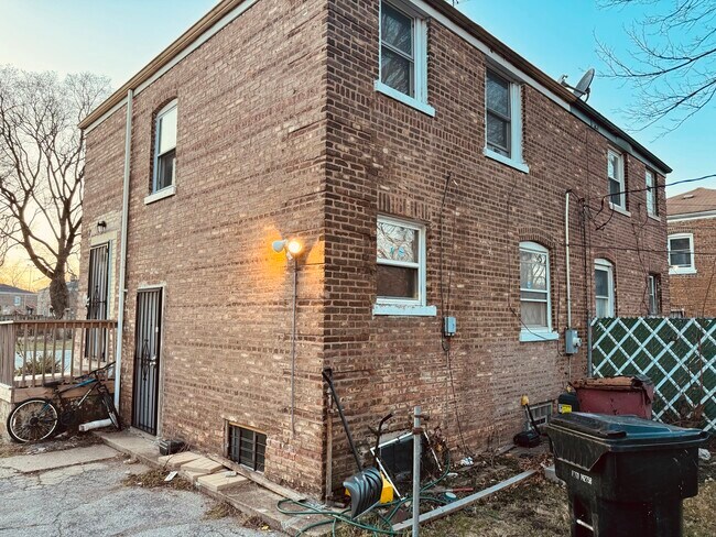 Foto del edificio - 9741 S Hoxie Ave