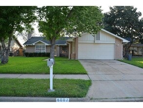 Building Photo - 8007 Vista Del Sol Dr