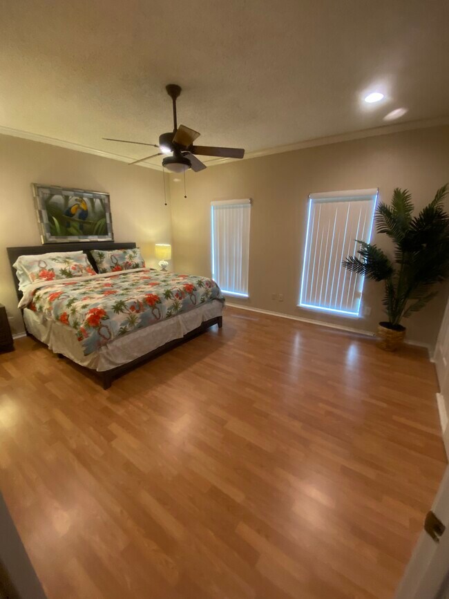 Building Photo - 15302 Bonasse Ct