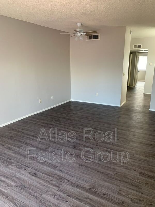 Foto del edificio - 2820 E Kathleen Rd