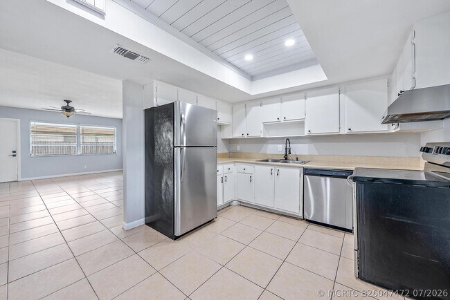 Foto del edificio - 9050 E Highland Pines Blvd